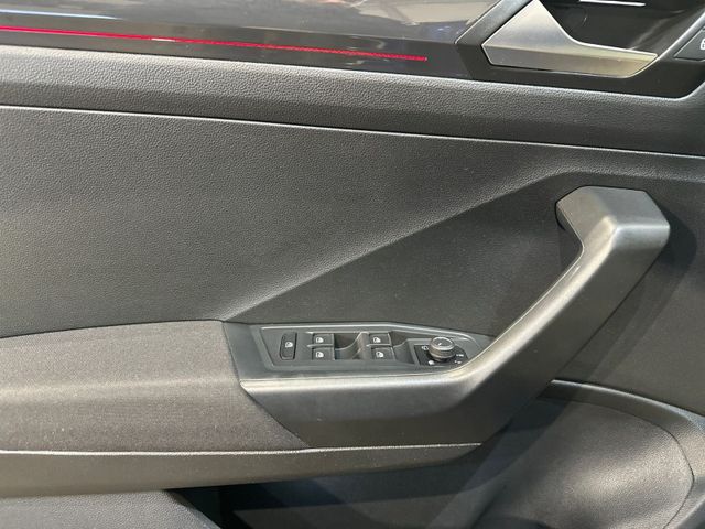 T-Roc 1.5 TSI SPORT LED+NAVI+STANDHZG+PDC+SITZHZ