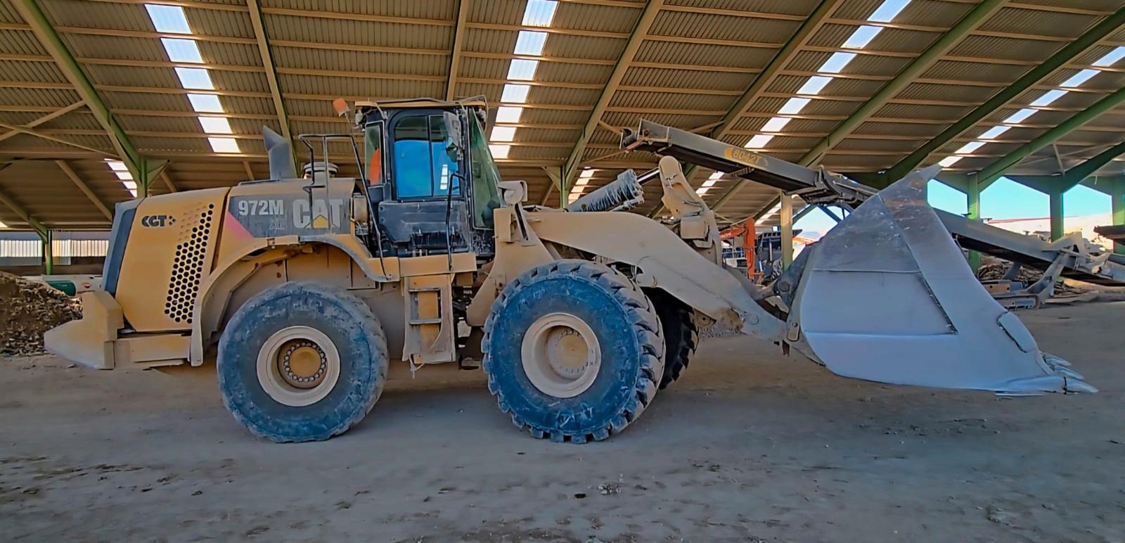 CAT 972M/14.000st/BELGIUM-CAT/2014/ORIGINAL-FARBE