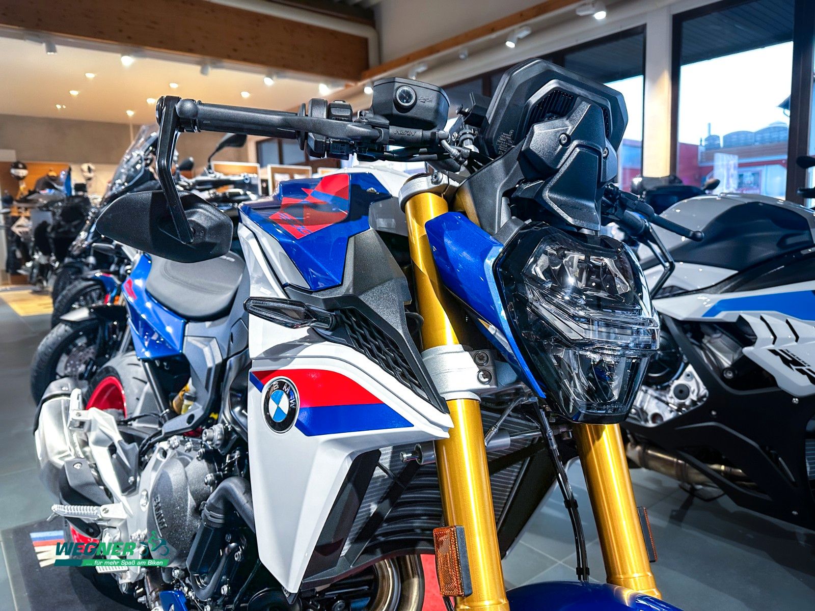 Fahrzeugabbildung BMW F900R Modell 2025 - sofort verfügbar!