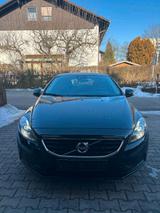 Volvo V40 Diesel 67tkm - gebrauchte Volvo V40 aus dem Jahr 2013