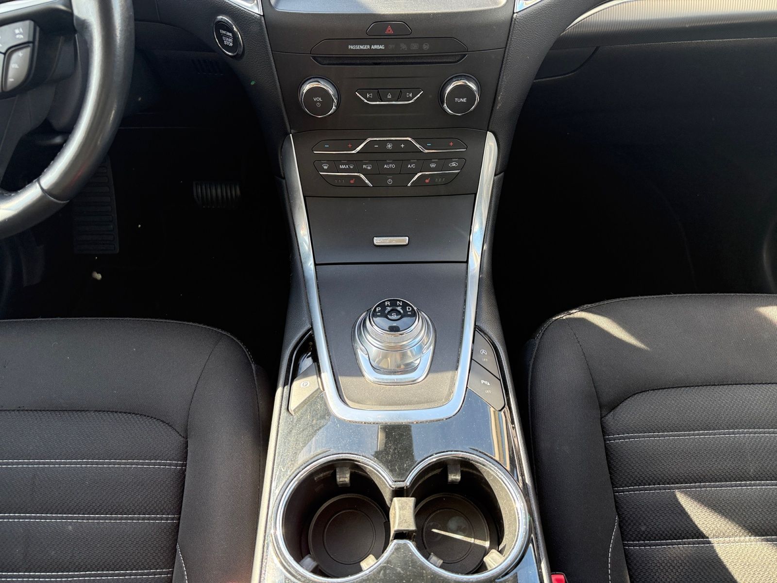 Fahrzeugabbildung Ford Galaxy 2.0 EcoBlue Titanium DAB 3-ZONEN TEMPO