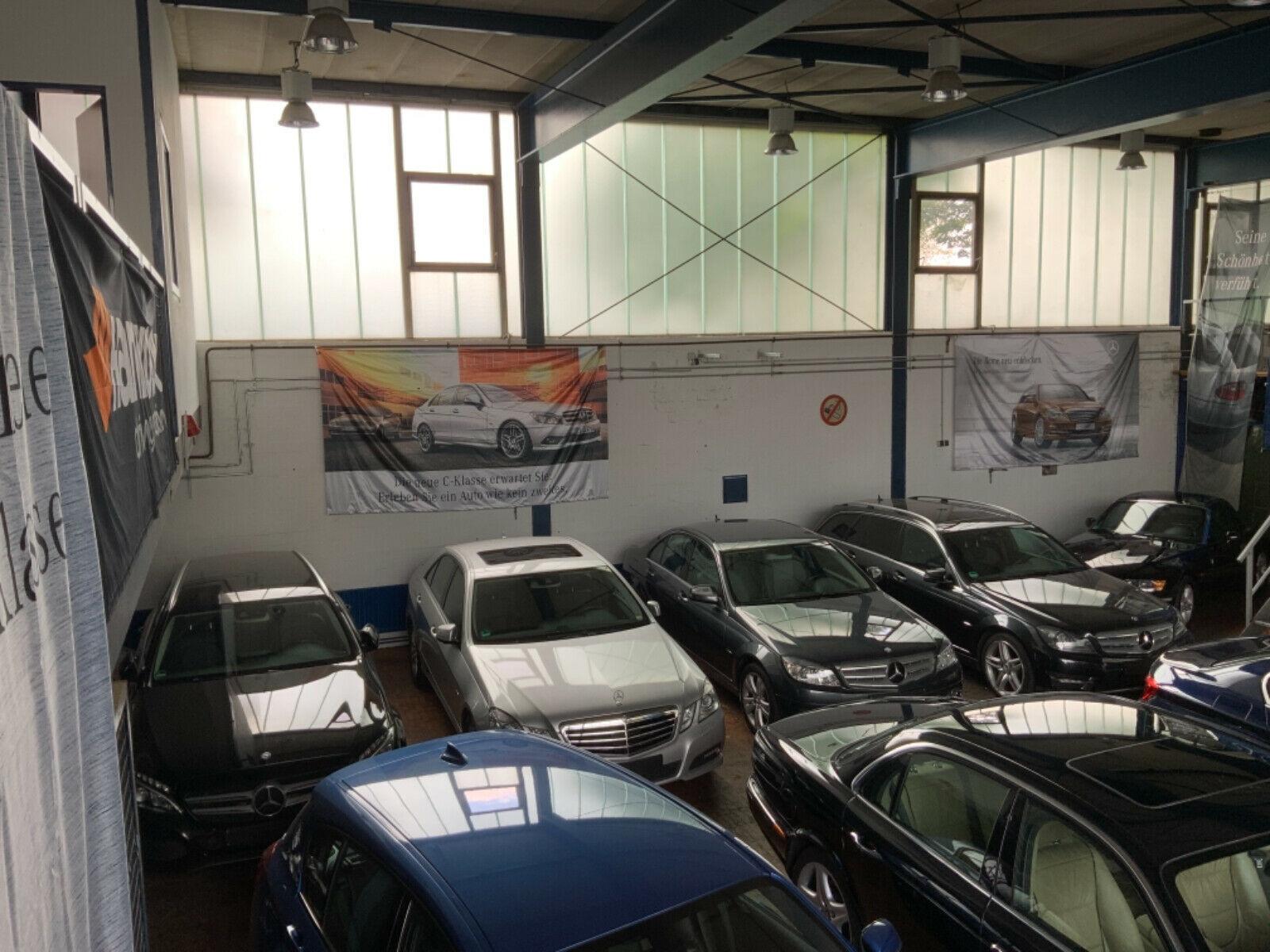 showroom-image-top