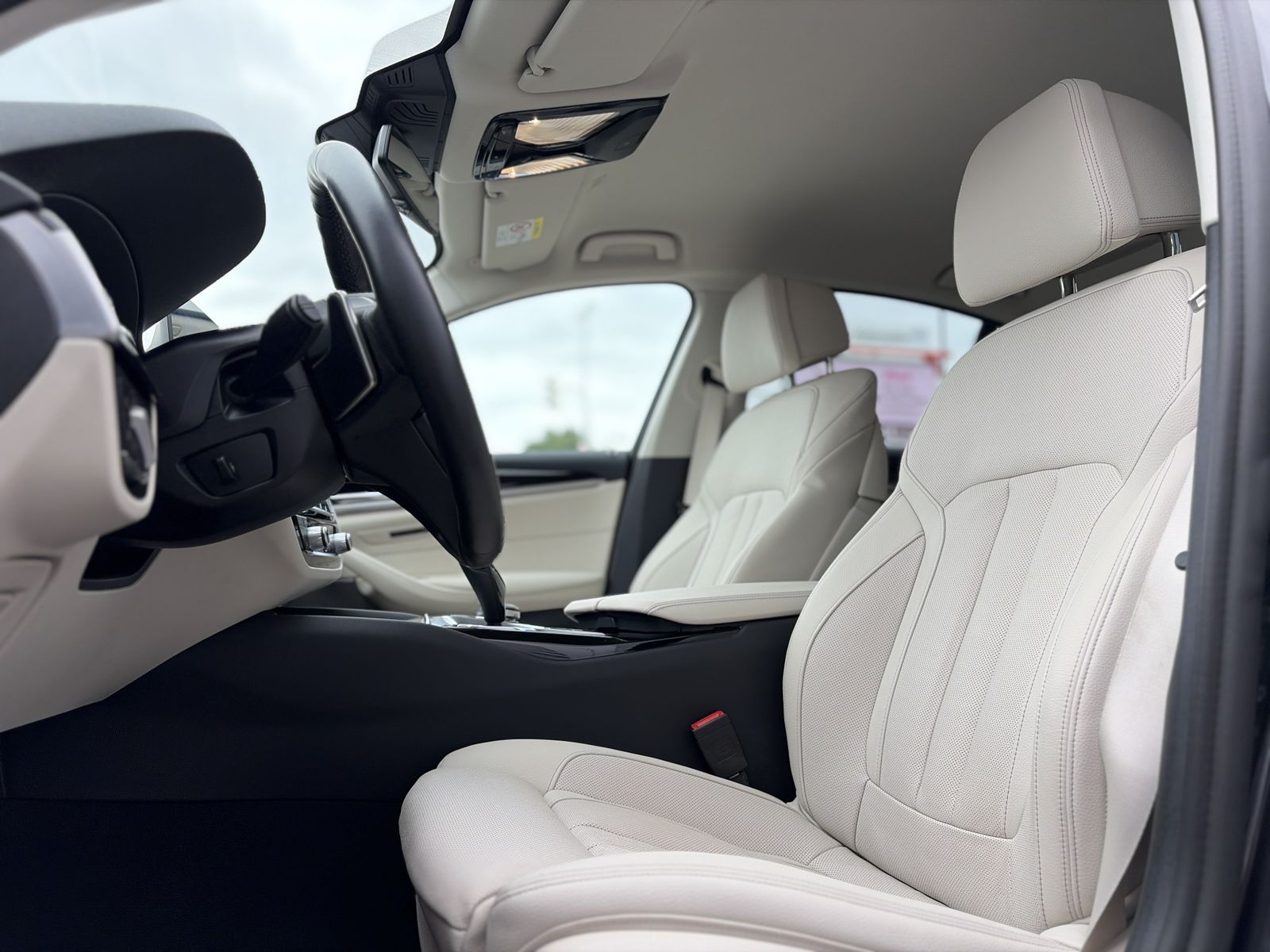 BMW 540i SportLine HeadUp DriAsPl Harman Adapt-Fahr  foto 7