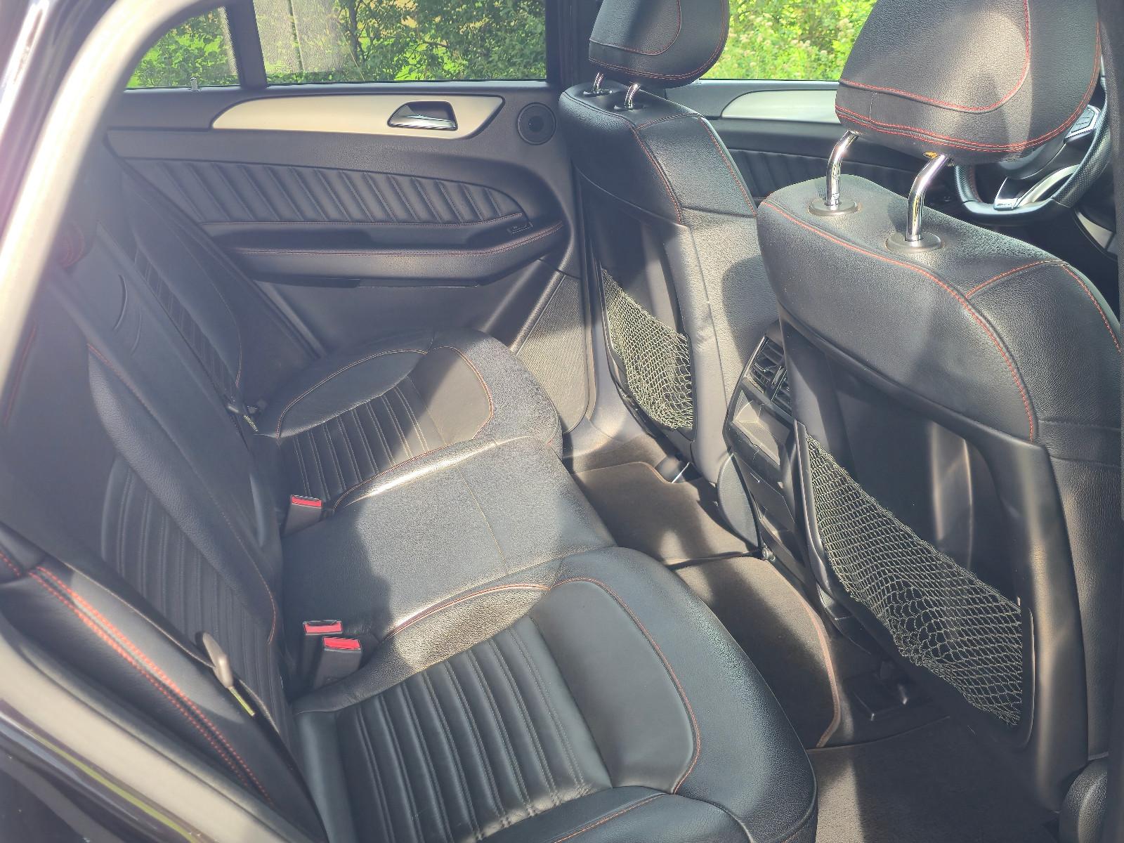 Mercedes-Benz GLE 350 d 4MATIC AMG-Line PANO HU & AU NEU