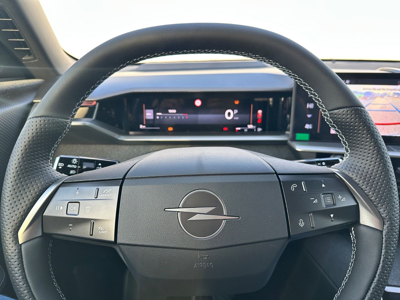 Fahrzeugabbildung Opel Grandland 1.2 48V Hybrid GS*Navi*SHZ*360°