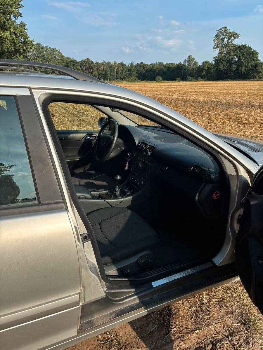 Mercedes-Benz C180 2004 — photo 6