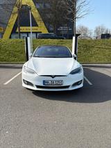 Tesla Model S 70 Free Supercharge - Tesla Model S in Duisburg