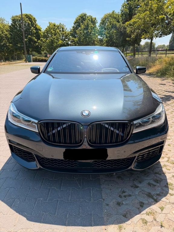 Image of BMW 750
