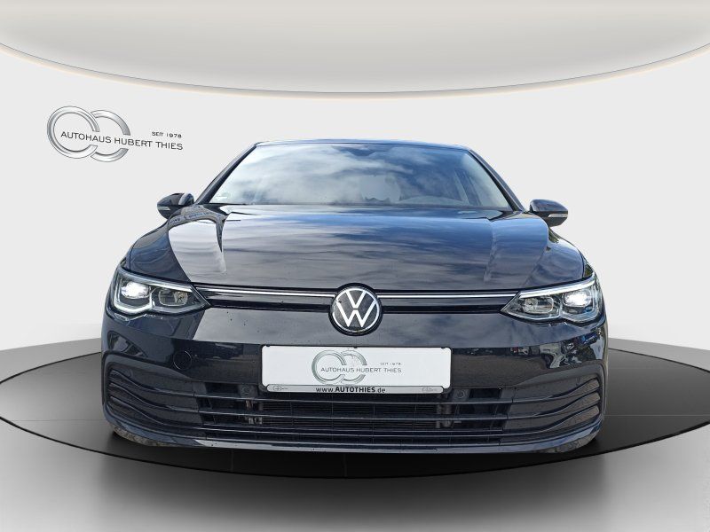 Fahrzeugansicht 3 Fahrzeugabbildung Volkswagen Golf VIII 1.5 TSI Life SMART-LINK+NAVI+LED-PLUS