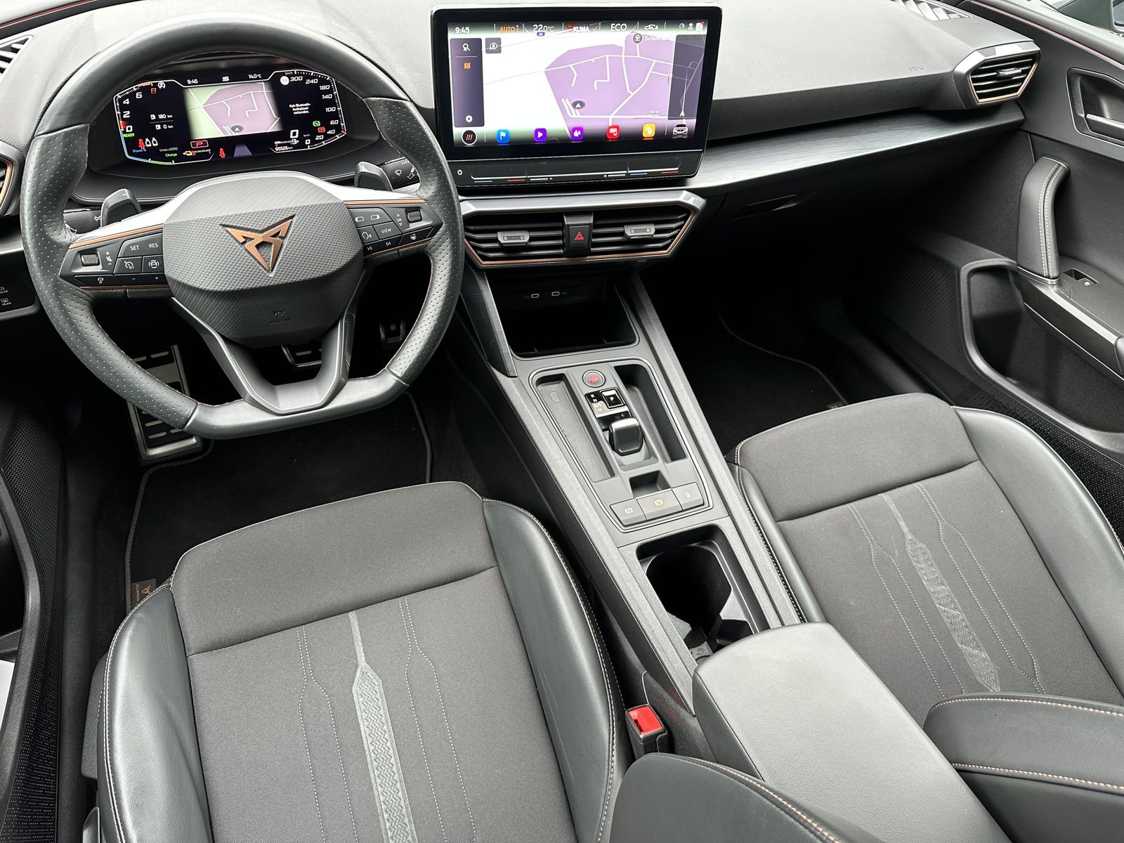 Fahrzeugabbildung CUPRA Leon Sportstourer 1.4 e-Hybrid NAV+LED+VCOCK+AHK