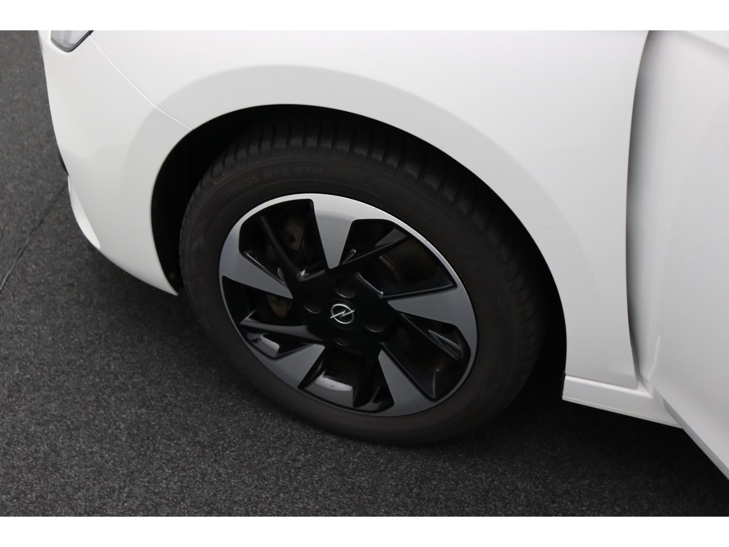 Fahrzeugabbildung Opel Corsa-e Corsa F e Elegance Kamera Sitzheizung