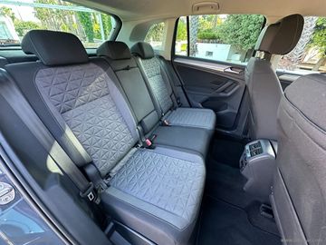 Volkswagen Tiguan - 11