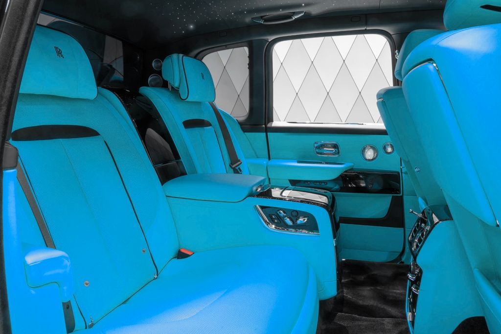 Cullinan Series II 2026 BLACK/TIFFANY VIP SEATS - Bild 16