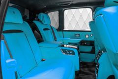 Cullinan Series II 2026 BLACK/TIFFANY VIP SEATS
