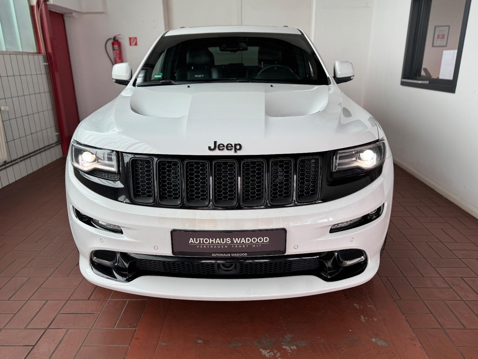 Jeep Grand Cherokee 6.4 V8 HEMI SRT/2.Hd/DVD/Kamera