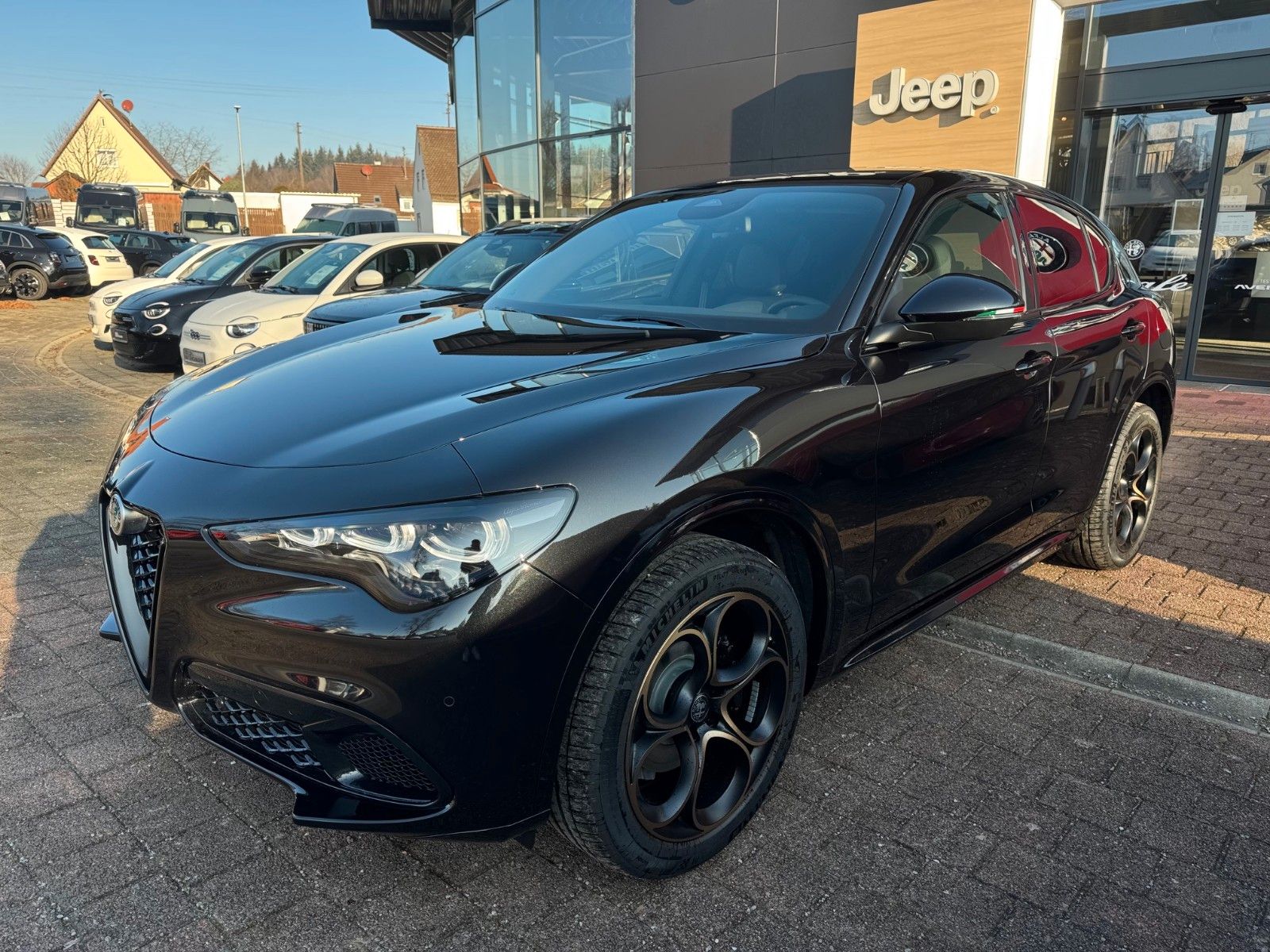 Fahrzeugabbildung Alfa Romeo Stelvio Intensa elekt. AHK Matrix LED Kamera NAV