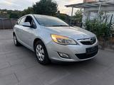 Opel Astra J Sports Tourer 1.7 CDTI - Opel Astra aus 2010: Sports