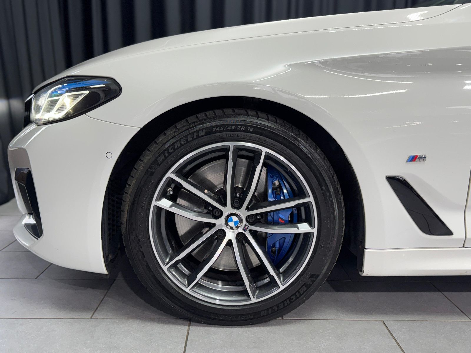 Fahrzeugabbildung BMW 530 d xDrive M Sport|360°|LASER|HUD|