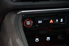 AUDI SQ5 Sportback TFSI | Pano | Carbon | Tech pro AUDI SQ5 Sportback TFSI | Pano | Carbon | Tech pro
