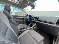 SKODA Karoq 1.5 TSI DSG Selection PANO KAM AHK 5JGAR bei Autohaus Landmann & Maier OHG
