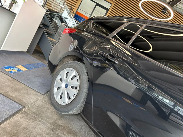 Ford Focus*ST*SpurH*Totwinkel*ACC*LED*2-Zonen*VOLL*