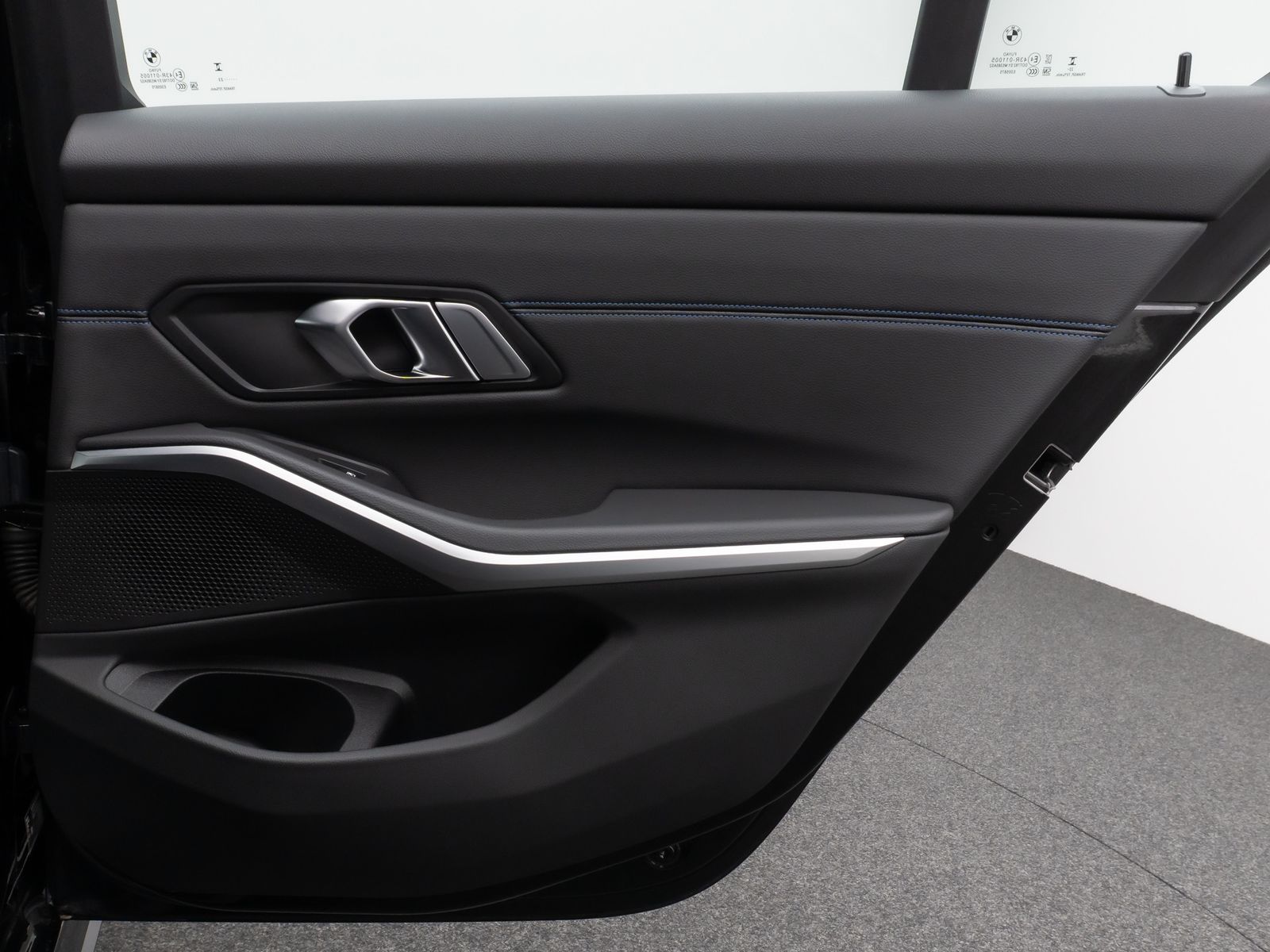 Fahrzeugabbildung BMW 318d M Sport DAB HUD CockPitPro Lordos PDC Leder