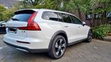 Volvo V60 Cross Country B4 D AWD Plus Auto Plus