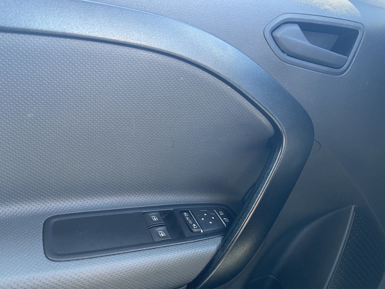 Fahrzeugabbildung Mercedes-Benz Citan 113 Kasten PRO Lang MBux AHK
