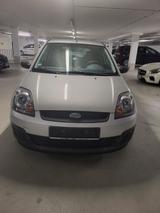 Ford Fiesta 1,3 44 kW Fun X Tüv Neu - Ford Fiesta aus 2006: Fun