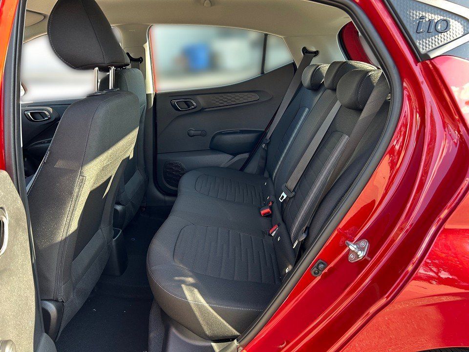 Fahrzeugabbildung Hyundai i10 (MY25) 1.0 5-AMT TREND NAV+KLIMA+CARPLAY+SHZ