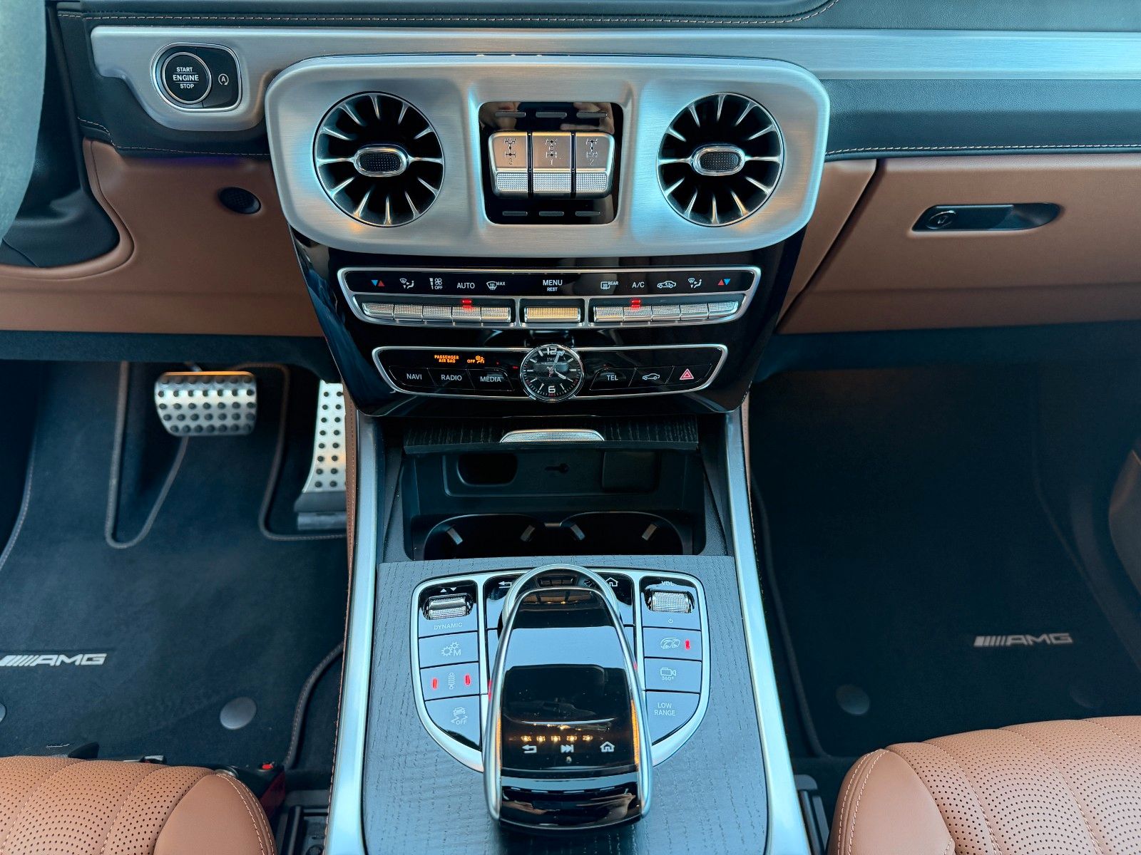 Fahrzeugabbildung Mercedes-Benz G 63 AMG 4x4² Professional+Night+Manufaktur