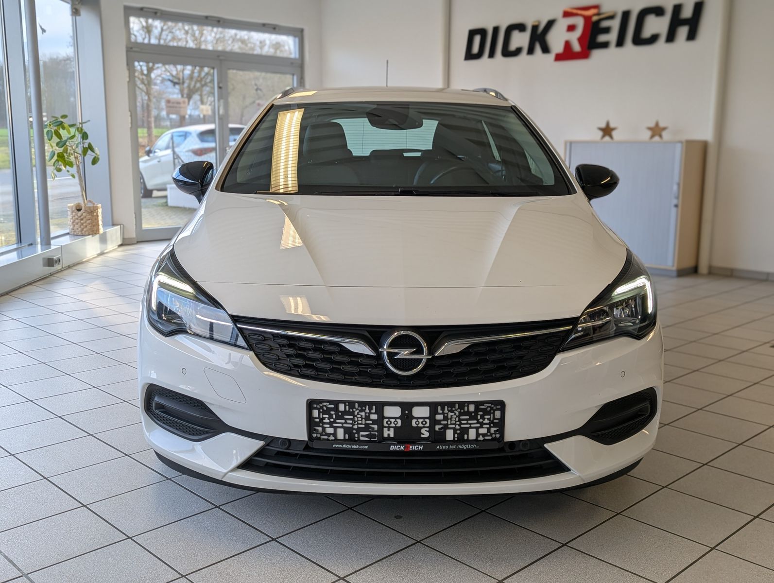 OPEL Astra 1.5 CDTI Aut. Elegance Navi LED Kamera - Image 2