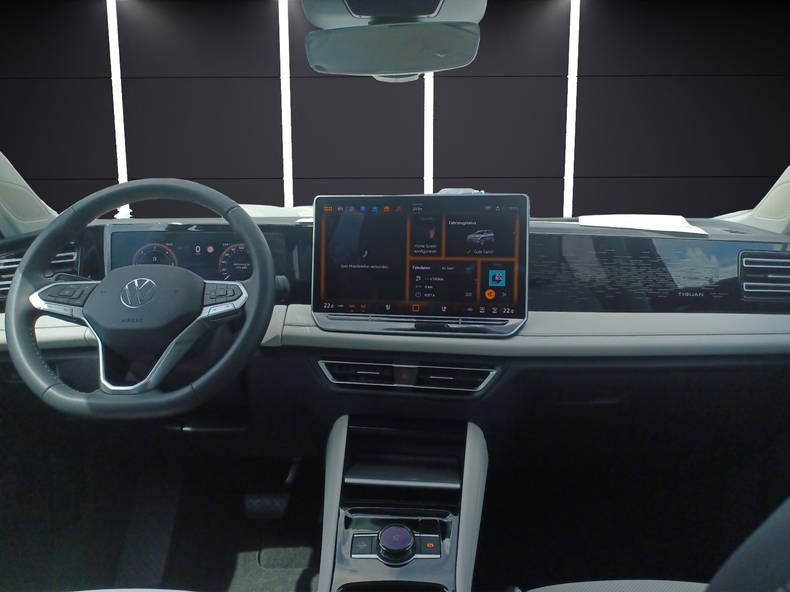 Fahrzeugabbildung Volkswagen Tiguan TDI Elegance IQ.Light Navi ACC AHK STHZ 4