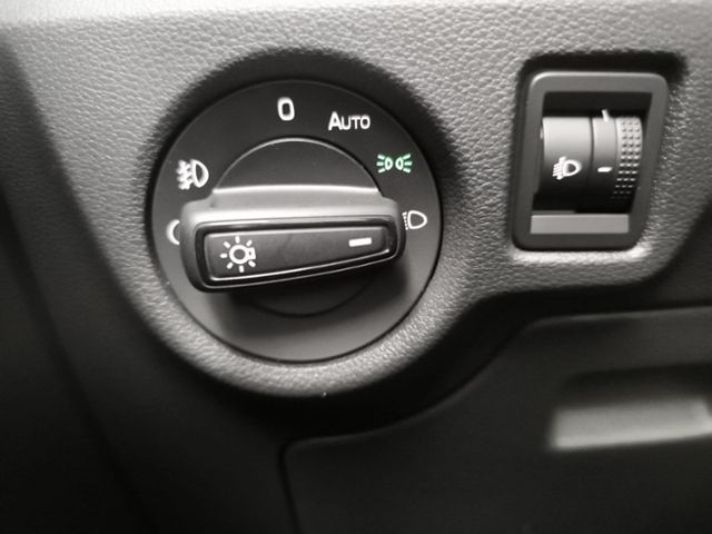 Fahrzeugabbildung SKODA Scala 1.0 TSI Essence LED KLIMA SITZHZG TEMPOM S