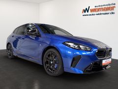 Fahrzeugabbildung BMW M 135i xDrive -- AHK/ DrivingProf/ HeadUp/ HiFi