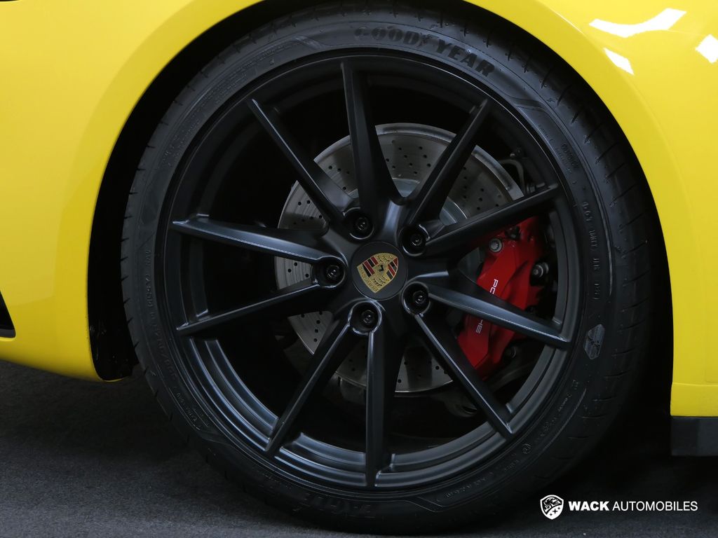 PORSCHE 911 2019