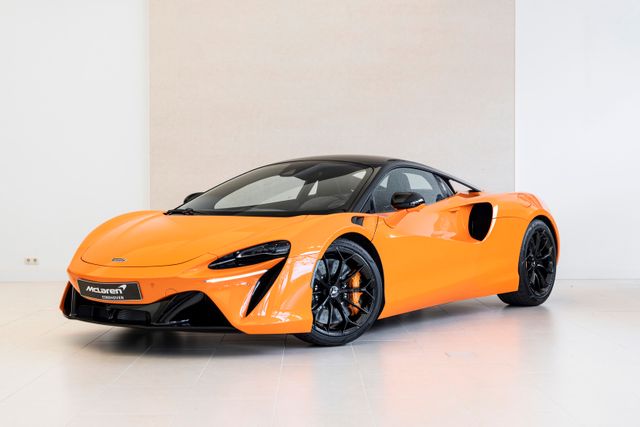 McLaren Artura Coupe