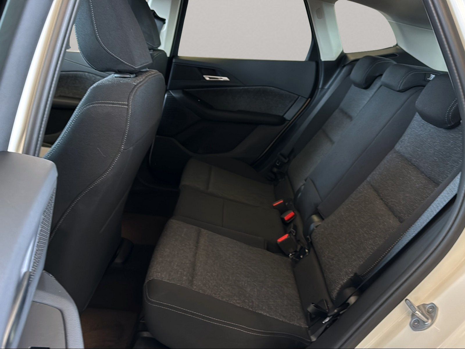 BMW 223 Active Tourer - Bild 9