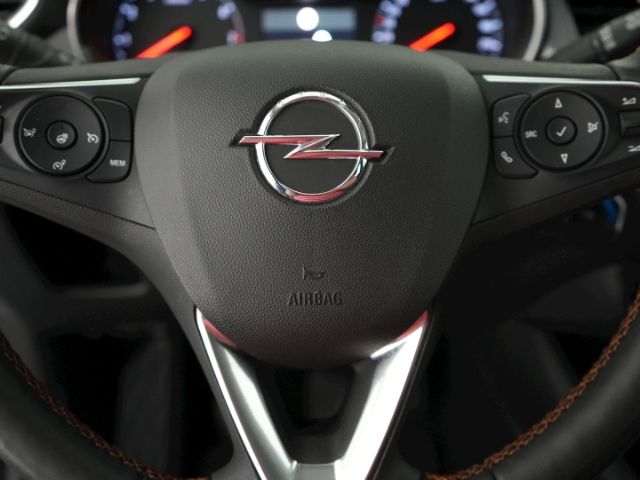 Crossland X INNOVATION+AHK+CARPLAY+SITZ-/LENKRAD