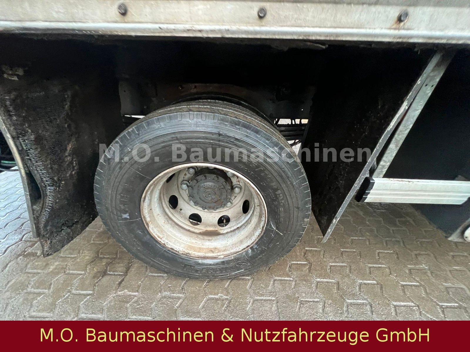 Fahrzeugabbildung Renault Midlum 220 DXI / Mannschaftswagen /