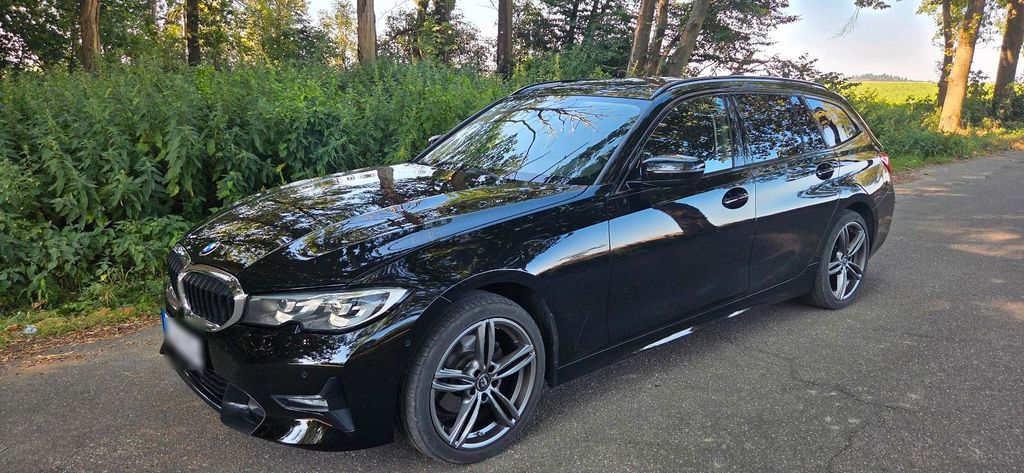 Image of BMW 320