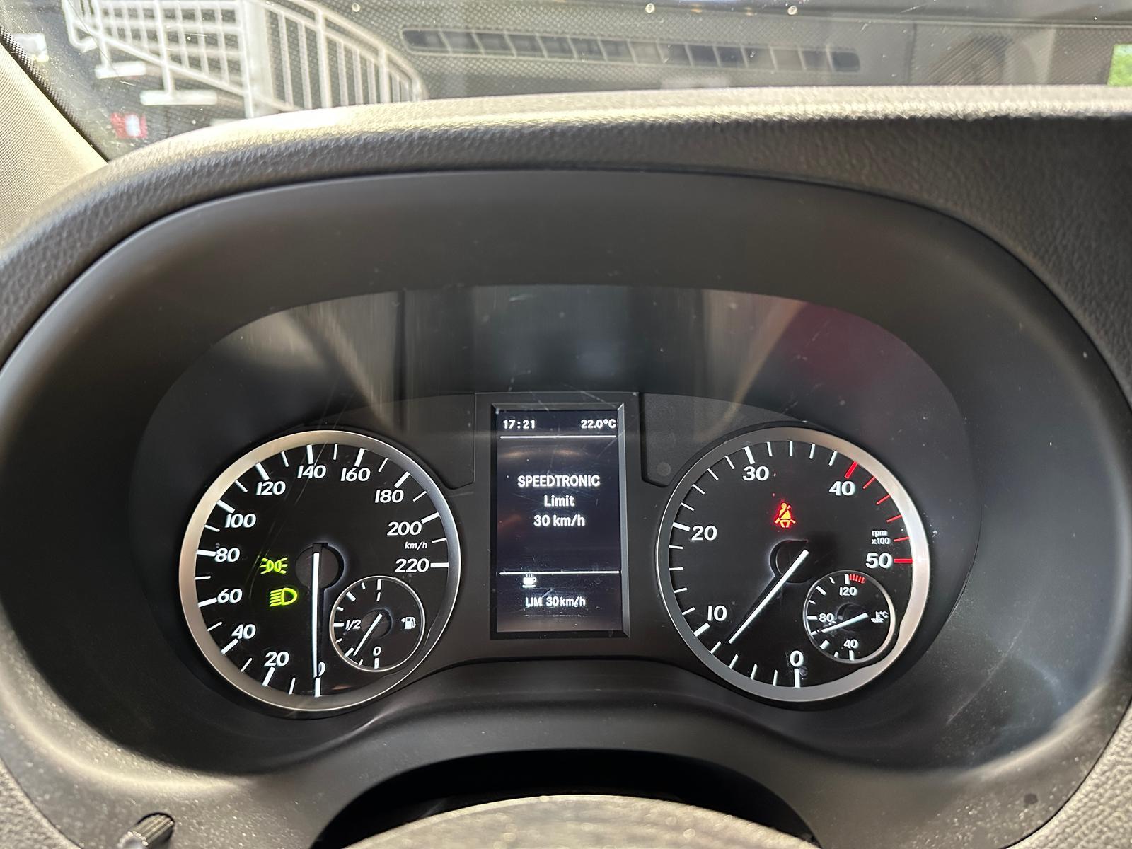 Mercedes-Benz VITO TOURER 114 LANG 9SITZE 2xSCHIEBETÜR 2xKLIMA