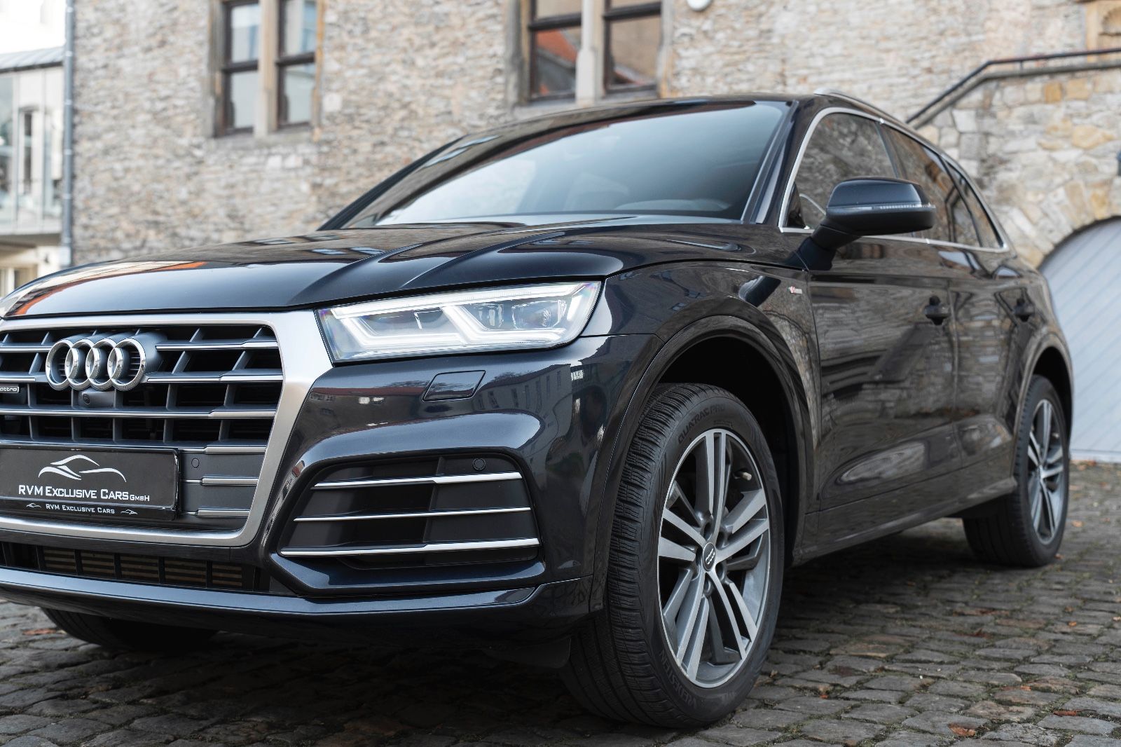Fahrzeugabbildung Audi Q5 2.0 TFSI QUATTRO S-LINE 360° B&O TOTW SHZ PDC