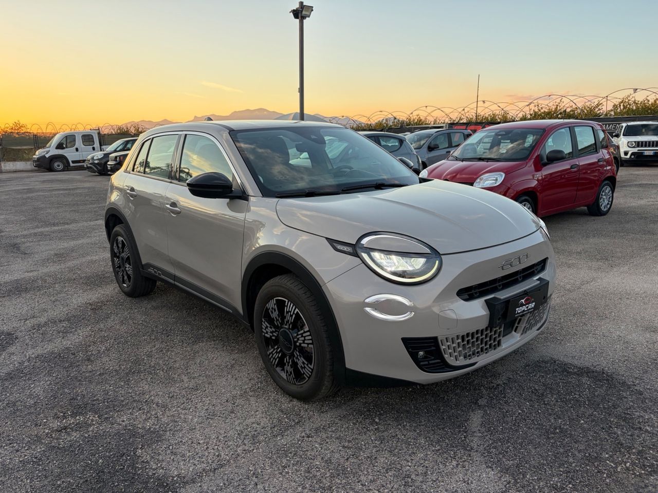 Fiat 600 Hybrid 110 CV DCT MHEV Serie Speciale I imagem 3