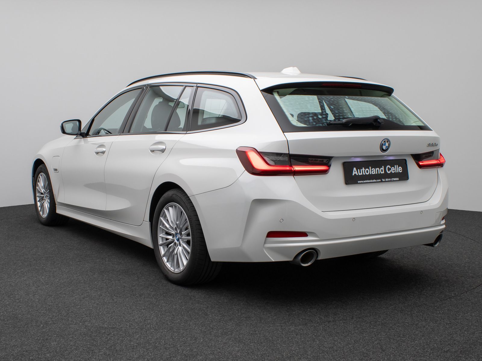 Fahrzeugabbildung BMW 320e DAB CockPitPlus PDC Geschwindigkeitsreg LED