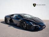 Lamborghini Revuelto V12 MY25 CARBON CORSA-TEX PASSENGER-DIS - schwarze Lamborghini Revuelto