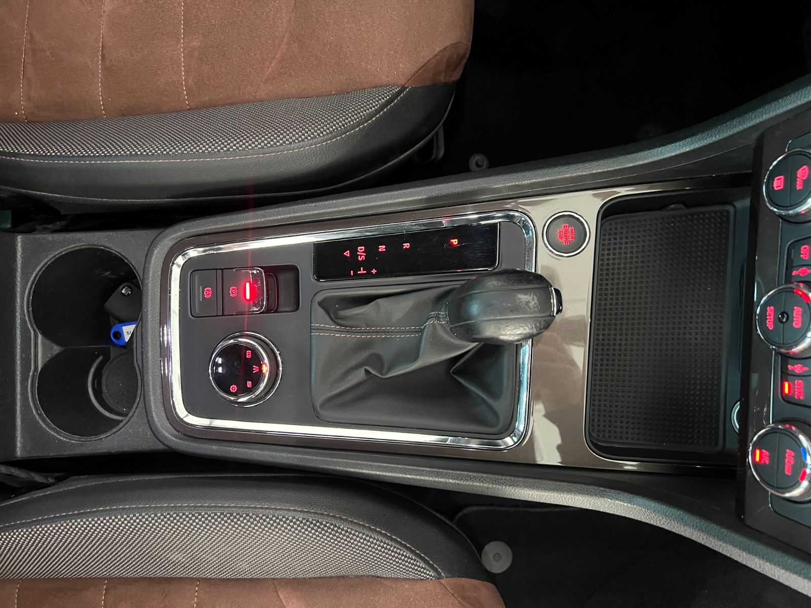Fahrzeugabbildung SEAT Ateca Xcellence 2.0 TDI *LED*ACC*ALCANTARA*AHK*