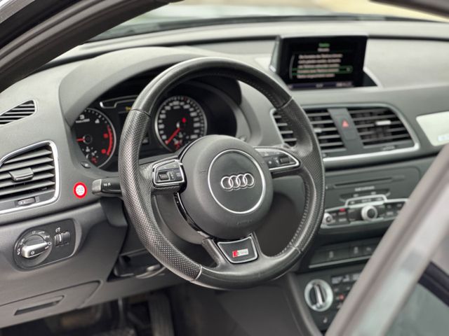 Audi Q3  2.0 TDI quattro S-LINE