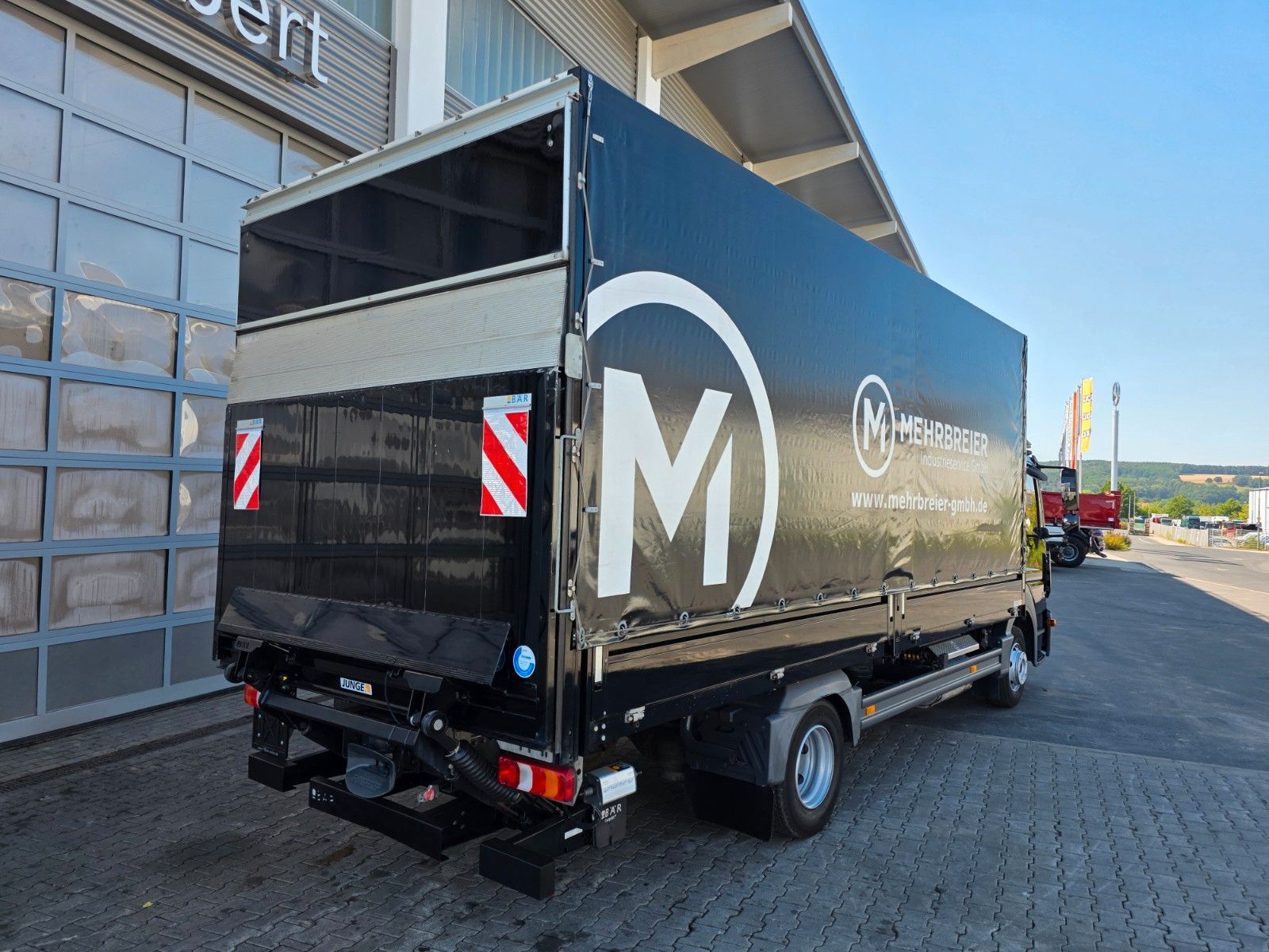 Fahrzeugabbildung Mercedes-Benz Atego 824 L Bär LBW 1.000kg AHK Klima 3 Sitze