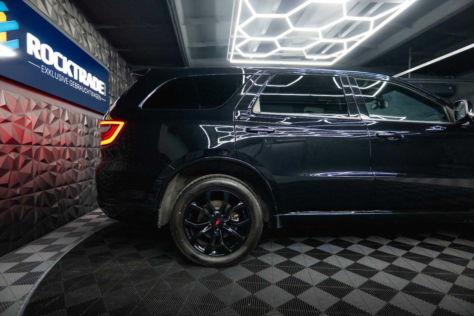 Fahrzeugabbildung Dodge Durango 3.6 V6 GT 4x4 SRT Night-Paket Modell 22